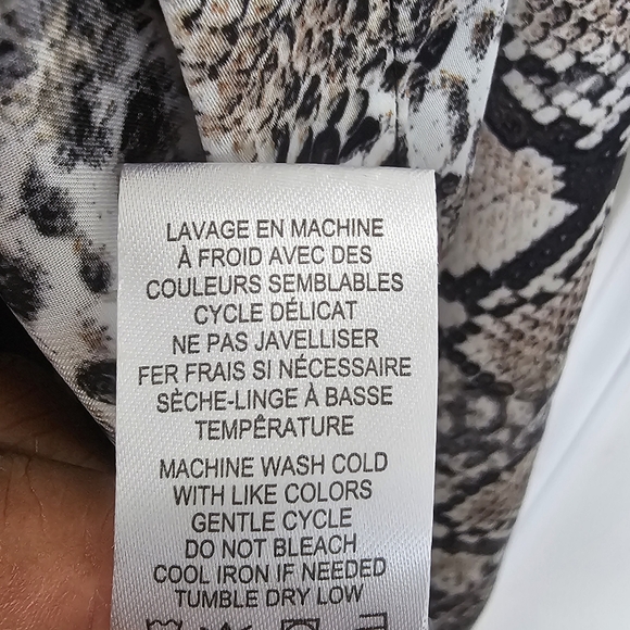 Alex &Lili  soft polyester button down topside small - Picture 8 of 8